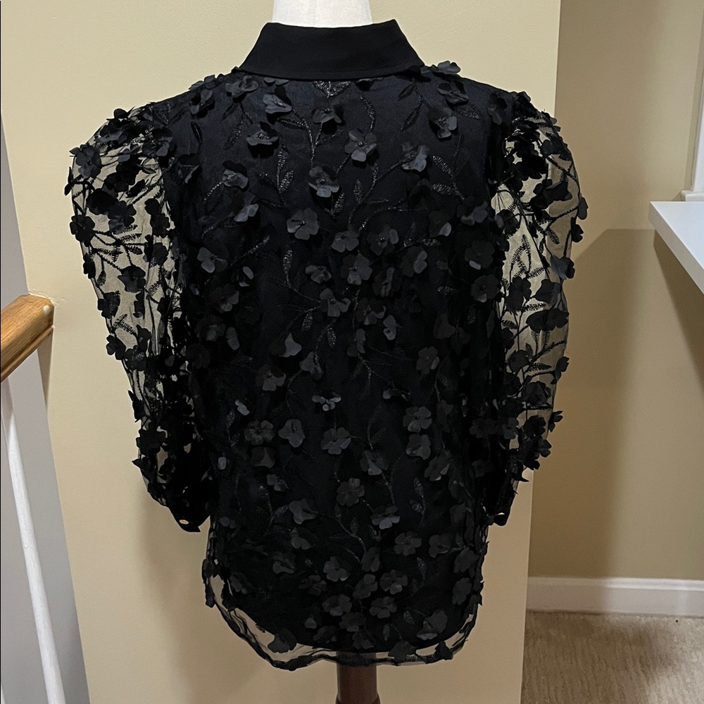 Anne Klein Black 3D Floral Sheer Blouse Size Medium EUC - Picture 3 of 15